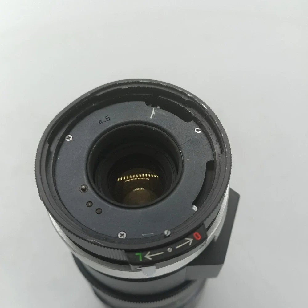 Soligor Auto-Zoom 75-260mm f4.5 Telephoto Zoom Camera Lens No.17630158 R31